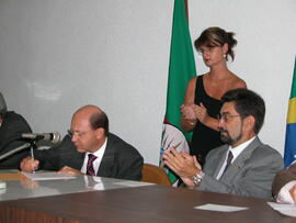 Antônio Hohlfeldt dá posse para os coordenadores do Departamento Autônomo de Estradas de Rodagem (DAER). Autor: Alfonso Abraham