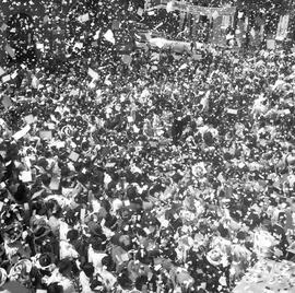 Manifestação popular no dia da posse do governador Leonel Brizola