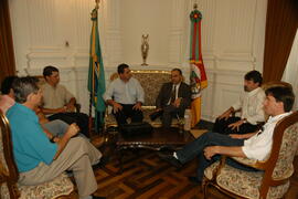 Chefe da Casa Civil, Alberto Oliveira, em reunião com o prefeito de Vila Lângaro, Moisés Dametto e comitiva. Autor: Paulo Dias