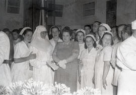 Distribuição de presentes de natal no Sanatório Belém pela primeira-dama do Estado, Ana Jobim