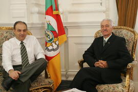 Chefe da Casa Civil, Alberto Oliveira, durante audiência com o presidente da Câmara de Vereadores de Imbé, José Barbosa. Autor: Itamar Aguiar
