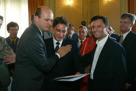 Germano Rigotto em reunião com os prefeitos dos municípios de Santana da Boa Vista, Ruy Antônio de Freitas, e de Pedro Osório, Moacir Otílio Alves. Autor: Ivan de Andrade