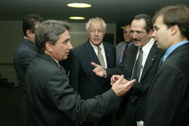 Imagem de Gabinete Germano Rigotto, dia 26/03/2003, horário 10:42. Autor: Nabor Goulart