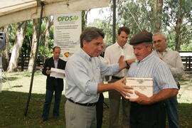 Germano Rigotto participa do lançamento da campanha de Vacinação contra Febre Aftosa em Eldorado do Sul. Autor: Ivan de Andrade