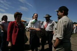 Chefe da Casa Civil, Alberto Oliveira, e governador em exercício, Antônio Hohlfeldt, visitam o XXVII Rodeio Crioulo Nacional de São José dos Ausentes. Autor: Ivan de Andrade