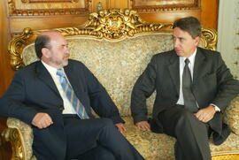 Germano Rigotto recebe a visita do presidente do Partido do Movimento Democrático Brasileiro (PMDB), Cezar Schirmer. Autor: Nabor Goulart