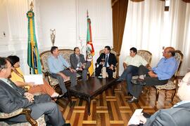 Chefe da Casa Civil, Alberto Oliveira, durante audiência com o prefeito de Sananduva, Itamar Antônio Camozzato, e o secretário dos Transportes, Alexandre Postal. Autor: Ivan de Andrade