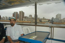 Governador em exercício, Antônio Hohlfeldt, visita a Ilha da Pólvora e assina protocolo. Autor: Paulo Dias
