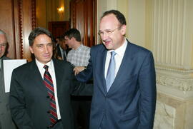 Imagem de Gabinete Germano Rigotto, dia 28/01/2003, horário 09:54. Autor: Nabor Goulart