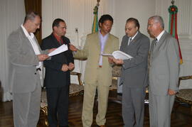 Chefe da Casa Civil, Alberto Oliveira, recebe o secretário de Obras Públicas e Saneamento, Frederico Antunes, dia 16/01/2006, horário 15:15. Autor: Laura Bretanha