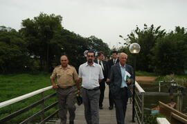 Governador em exercício, Antônio Hohlfeldt, visita a Ilha da Pólvora e assina protocolo. Autor: Paulo Dias