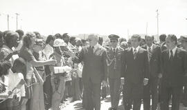 Presidente Ernesto Geisel na inauguração do conjunto habitacional da Restinga