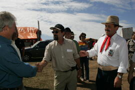 Chefe da Casa Civil, Alberto Oliveira, e governador em exercício, Antônio Hohlfeldt, visitam o XXVII Rodeio Crioulo Nacional de São José dos Ausentes. Autor: Ivan de Andrade