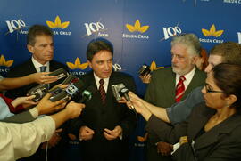 Governador Germano Rigotto durante solenidade de inauguração da fábrica de cigarros da Souza Cruz. Autor: Nabor Goulart