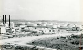 Vista panorâmica da obra da Refinaria de Duque de Caxias (REDUC) (julho de 1961) (4/5)