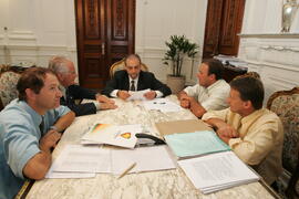 Chefe da Casa Civil, Alberto Oliveira, em audiência com o prefeito de Nova Prata, Vitor Pletsch. Autor: Itamar Aguiar