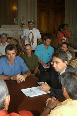 Governador Germano Rigotto recebe representantes da Federação dos Trabalhadores na Agricultura (FETAG). Autor: Paulo Dias