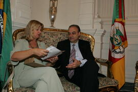 Chefe da Casa Civil, Alberto Oliveira, durante audiência com a prefeita de Turuçu, Selmira Fehrenbach. Autor: Ivan de Andrade