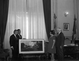 Apresentação de quadro do pintor Jatyr Antonio Loss ao governador