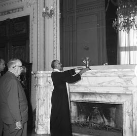 Entronização da imagem de Nossa Senhora Medianeira no Gabinete do Governador