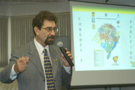 Antônio Hohlfeldt em reunião com o Conselho de Representantes do COREDE Paranhana-Encosta da Serra. Autor: Ivan de Andrade