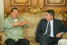 Germano Rigotto recebe o Presidente da Venezuela, Hugo Chávez. Autor: Nabor Goulart