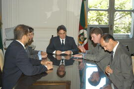 Imagem de Gabinete Germano Rigotto, dia 25/02/2003, horário 15:14. Autor: Paulo Dias
