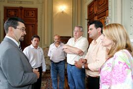 Governador em exercício, Antônio Hohlfeldt, recebe convite para a 33ª Festa do Figo em Nova Petrópolis. Autor: Ivan de Andrade